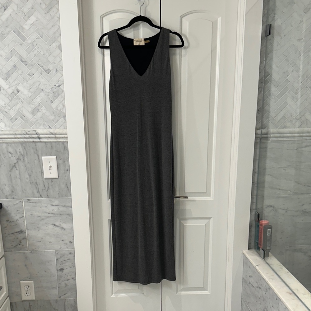 Alice + Olivia AIR Doreena Sleeveless V-Neck Charcoal Gray Jersey Midi Dress